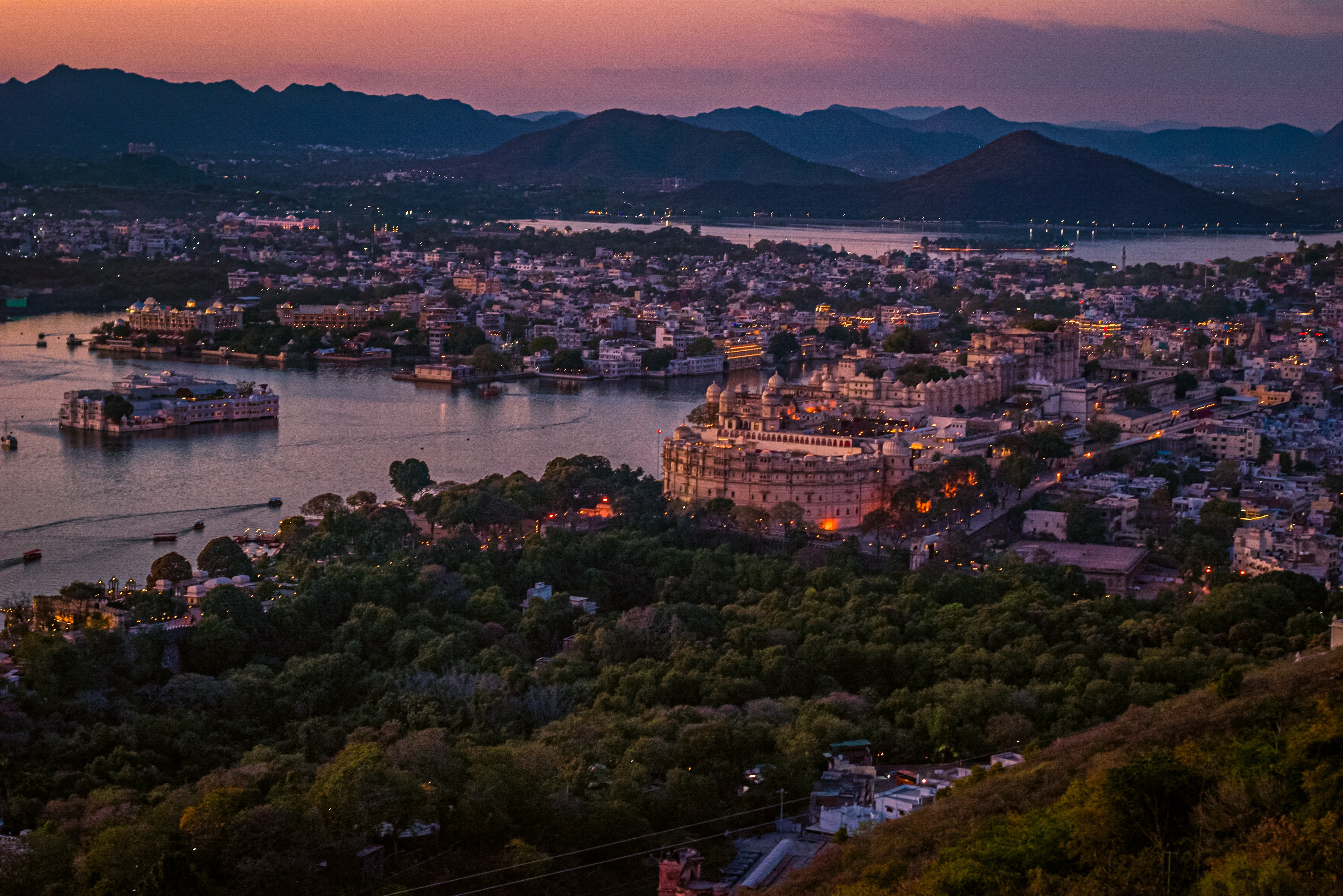 Explore Land of Palaces & Lakes